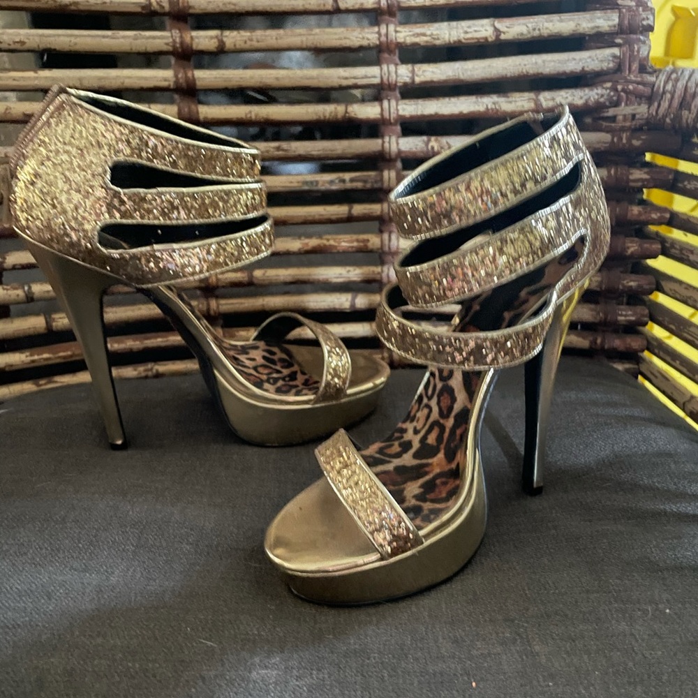 5in golden heels